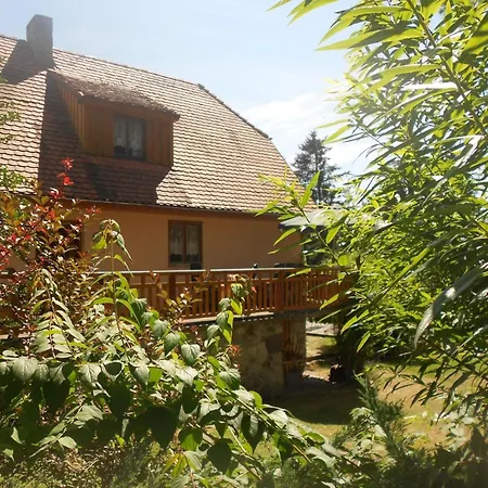 Haus In Kovarov Mit Terrasse- Grill Und Garten By Interhome Hébergement de vacances *