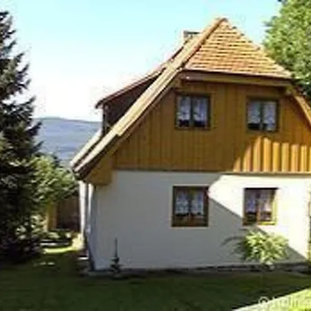 Hébergement de vacances Haus In Kovarov Mit Terrasse- Grill Und Garten By Interhome
